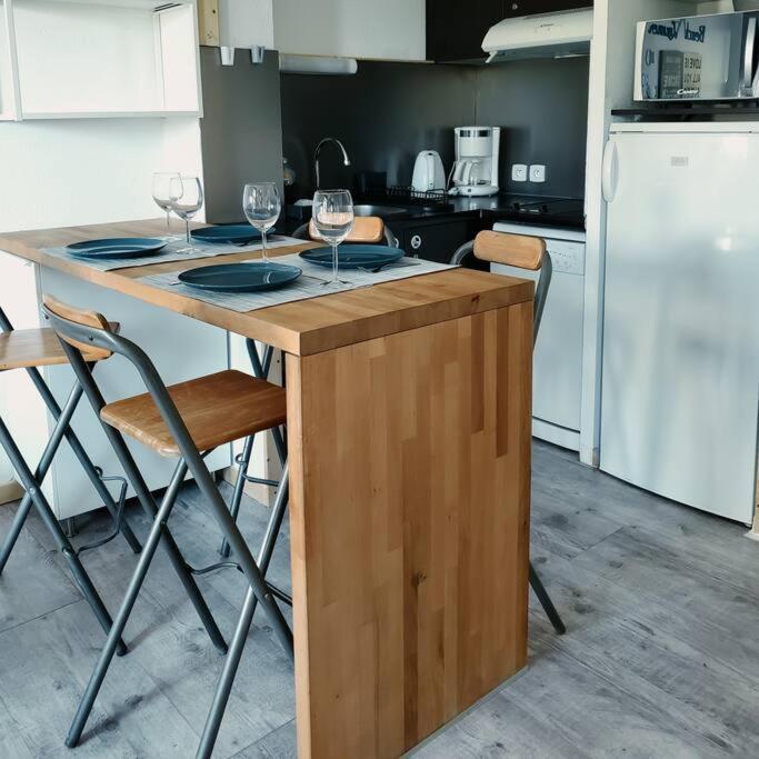 לה-לונד-לה-מורה Appartement Dans Residence Avec Piscine מראה חיצוני תמונה